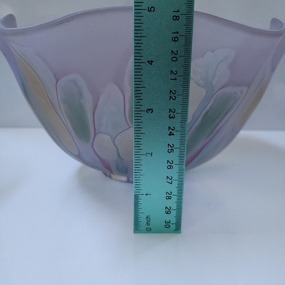 Pink Fluted Bowl-Rueven-Hand - Picture 10 of 11